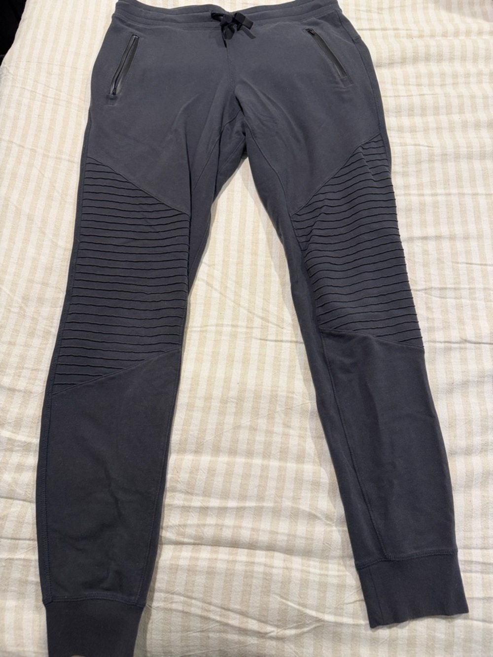 ALO Yoga Black Ribbed Knee urban moto Jogger Leggings